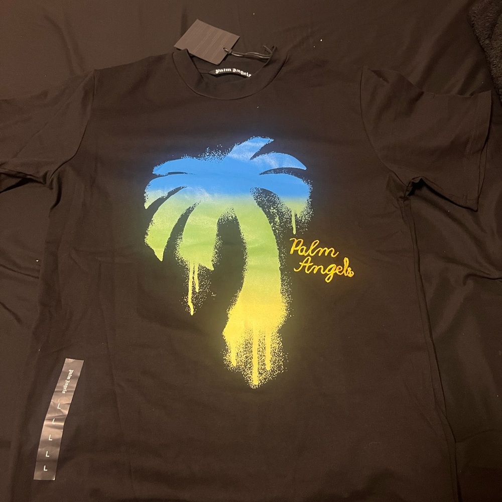 Palm angles shirt brand new. Great deal